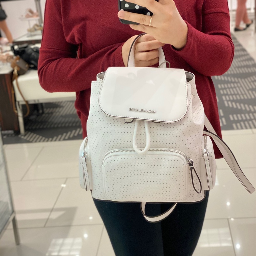 MK MEDIUM WHITE BACK PACK